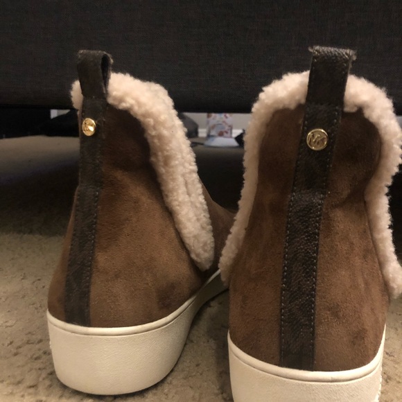 Michael Kors wool short cut boots - Picture 3 of 3